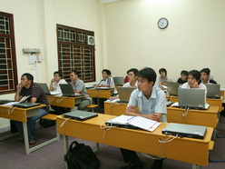 Các học viên tại một lớp học của Bkav Academy