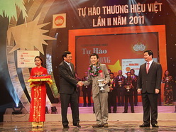 Năm thứ hai liên tiếp Bkav được trao Cup “Tự hào Thương hiệu Việt” – Tháng 7/2011